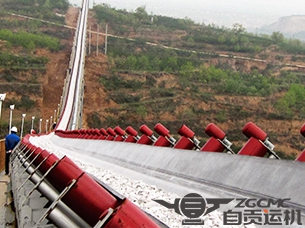 陜西富平生態(tài)水泥有限公司4.1km長(cháng)距離曲線(xiàn)帶式輸送機
