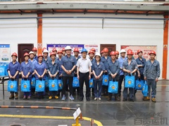市總工會(huì )赴運機集團生產(chǎn)一線(xiàn)開(kāi)展“夏送清涼”活動(dòng)